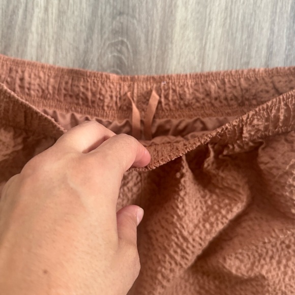 Nike X Revolve Women’s Athletic Shorts Tempo Short Mineral
Clay Rose Large - Picture 8 of 9